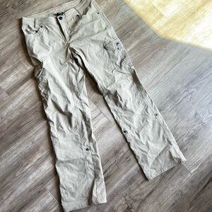Kuhl women’s hiking pants with straps to adjust length size 10